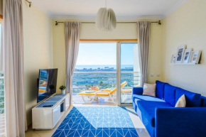 Ocean view Apartment with 3 spacious Terraces, 2 Swimming pools & Tennis court